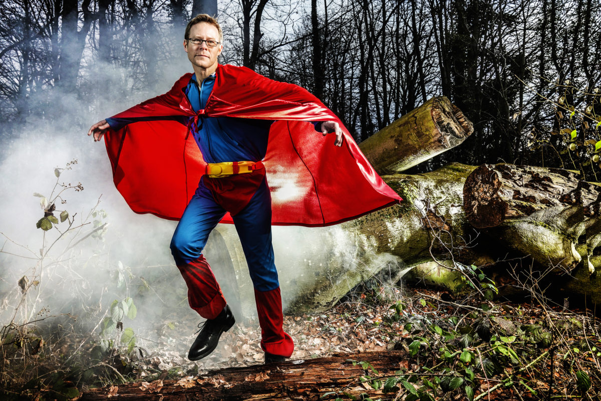 Robert Waterhouse en superman
